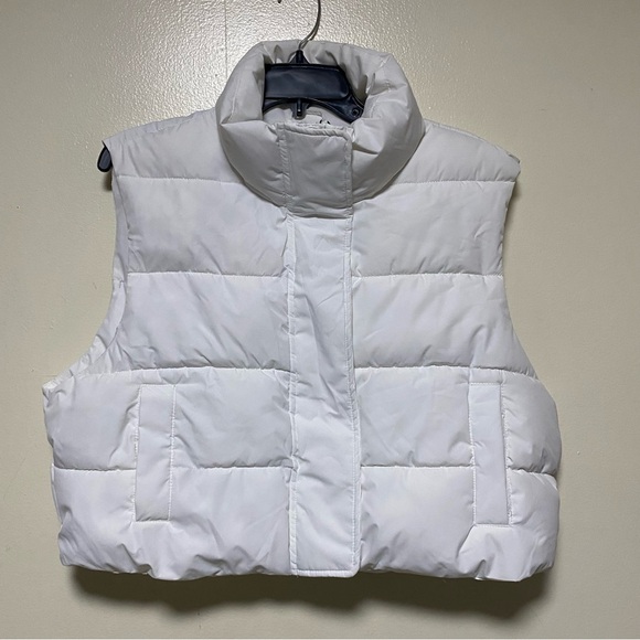 Garage Women’s Cozy Quilted Tech Puffer Vest – Cropped Layering Jacket White G/L - Picture 1 of 14
